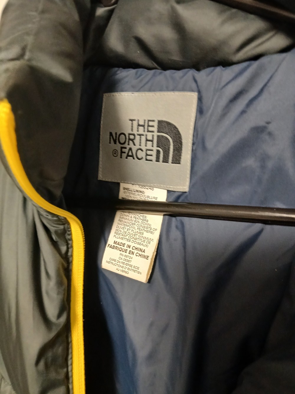 The North Face Men's Dark Green Puffer Jacket with Yellow Zipper - Picture 2 of 4